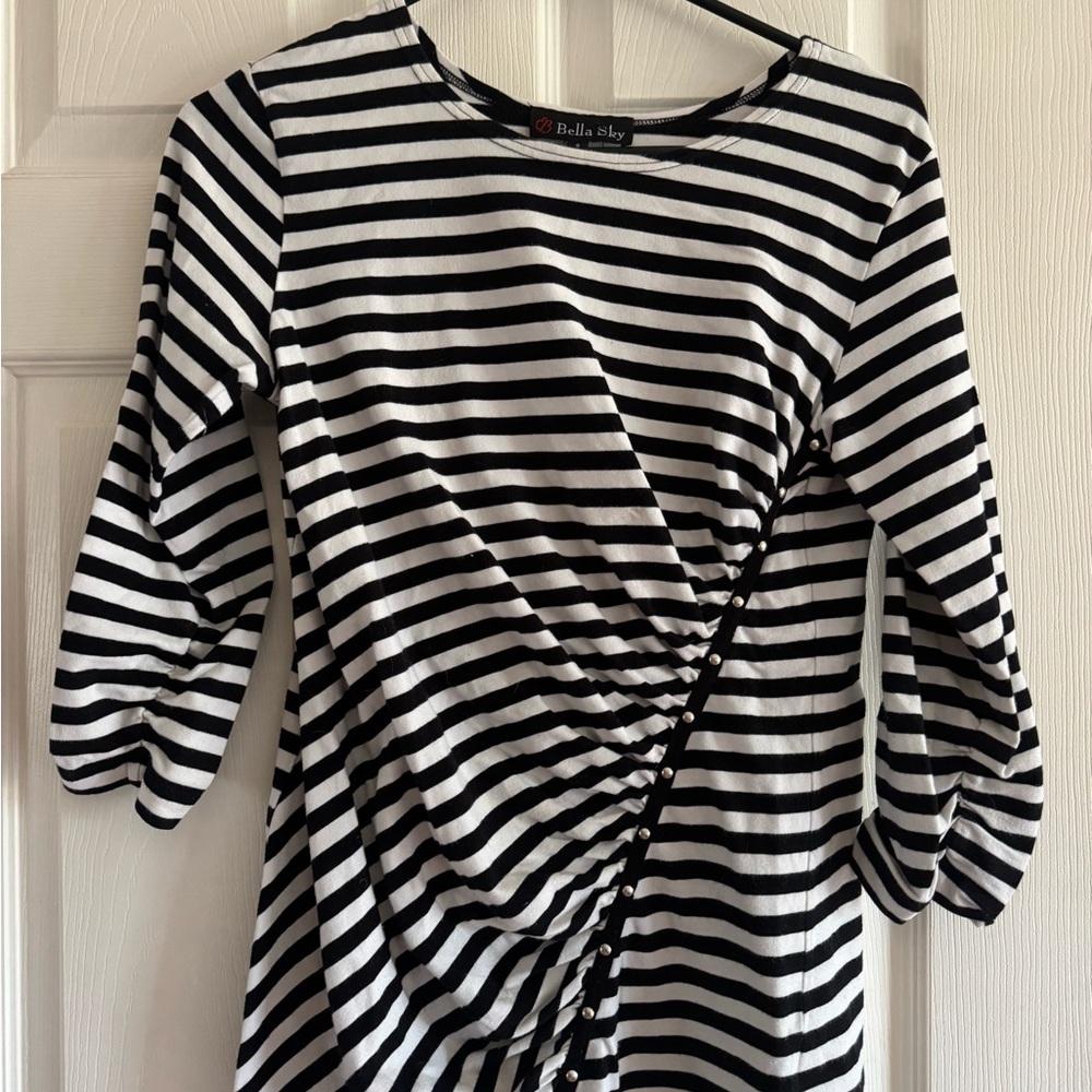 Black & White Striped Ruched Long Sleeve Top
